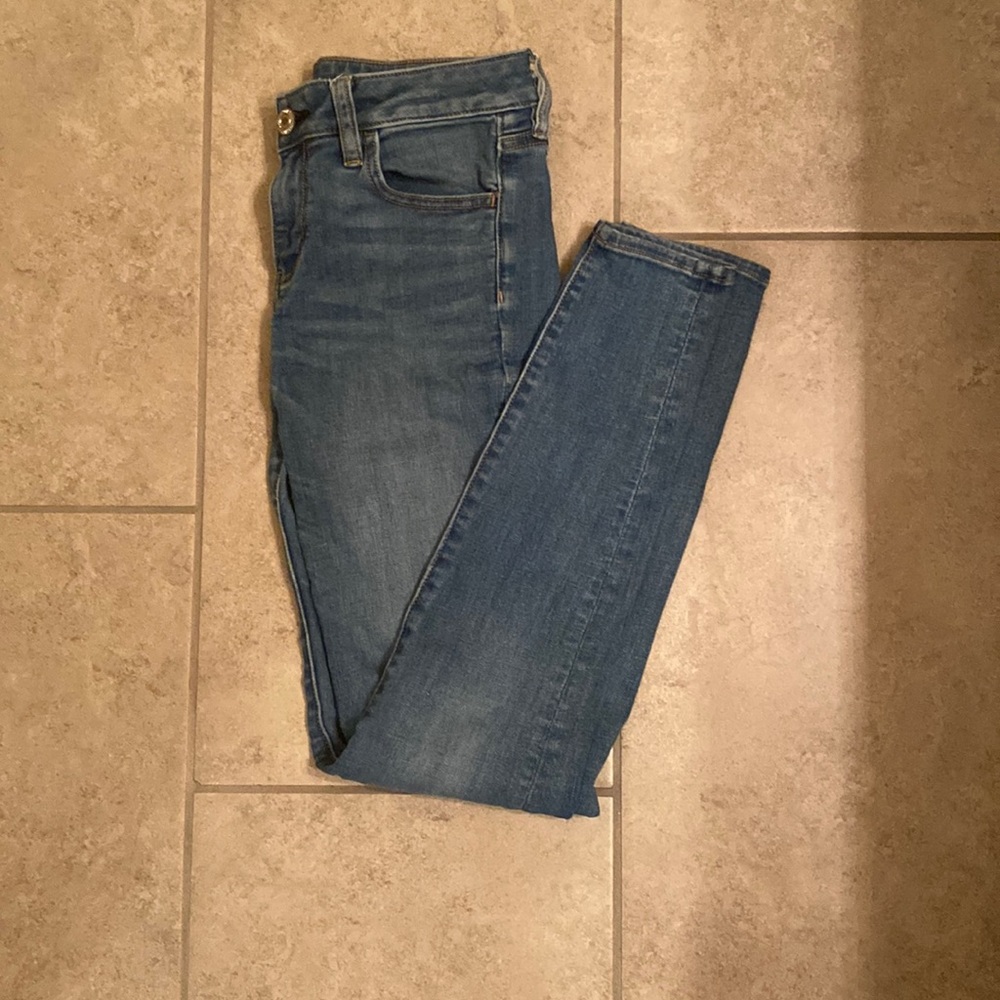 Long and stretchy blue jeans